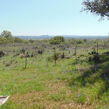 Texas T Bed And Breakfast Llano Bagian luar foto